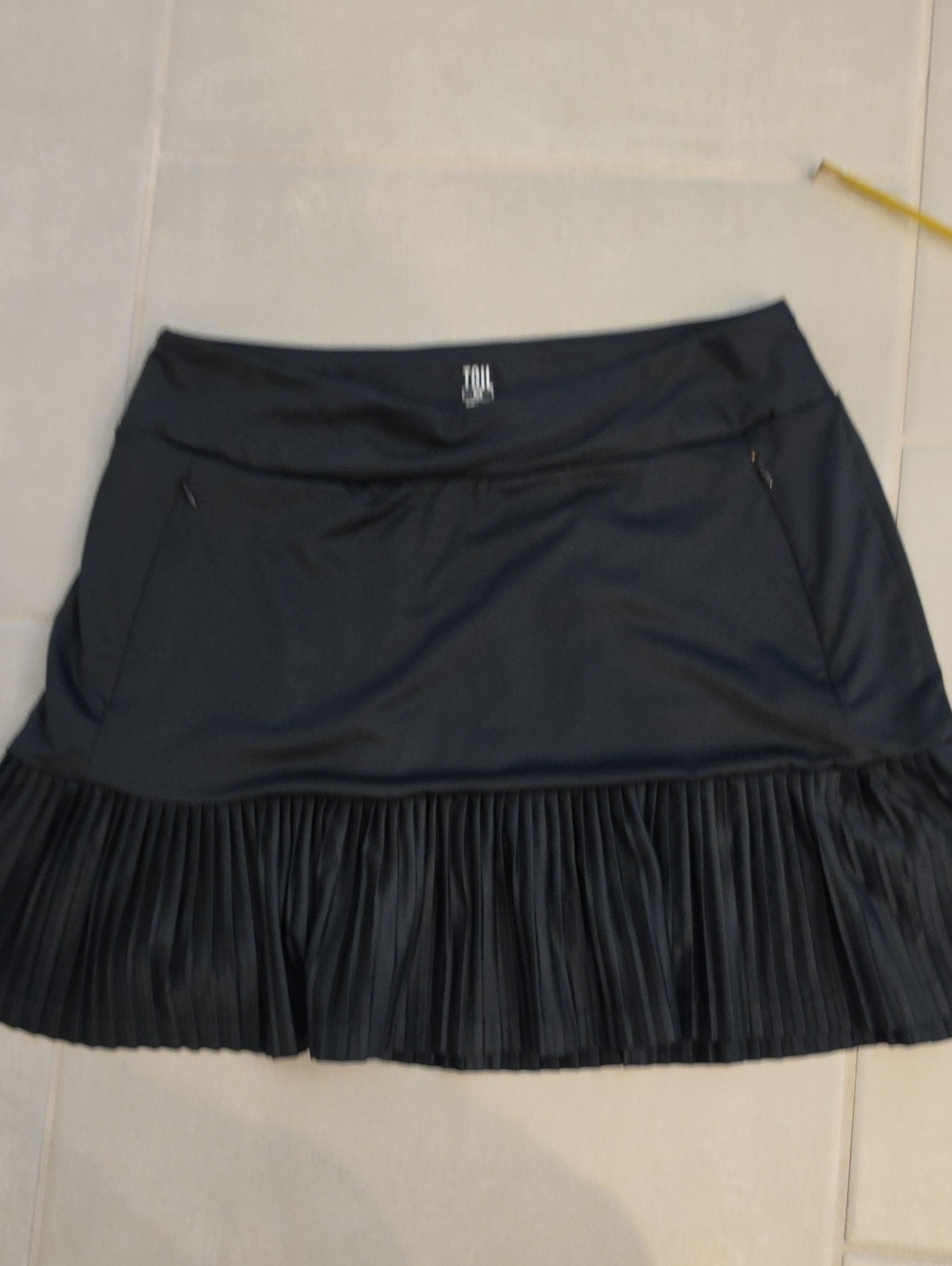 Tail Black Skort  Pleated Hem Size Medium